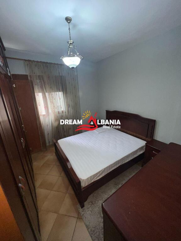 Apartament me qera 3+1+2 ne zonen e Komunes se Parisit, prane Kika 1, Tirane (ID 4231401)