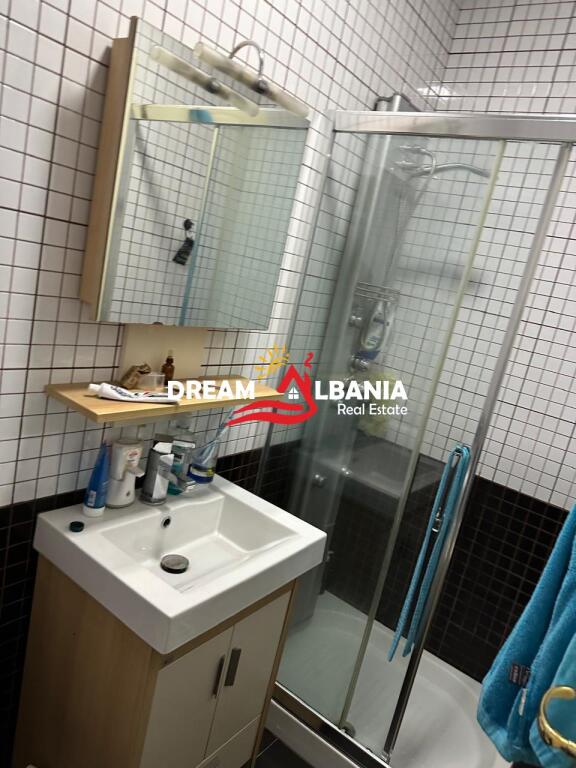 Super Appartamento 4+1+3+posto auto in affitto nel Centro vicino a Toptani Center (ID 4231396).