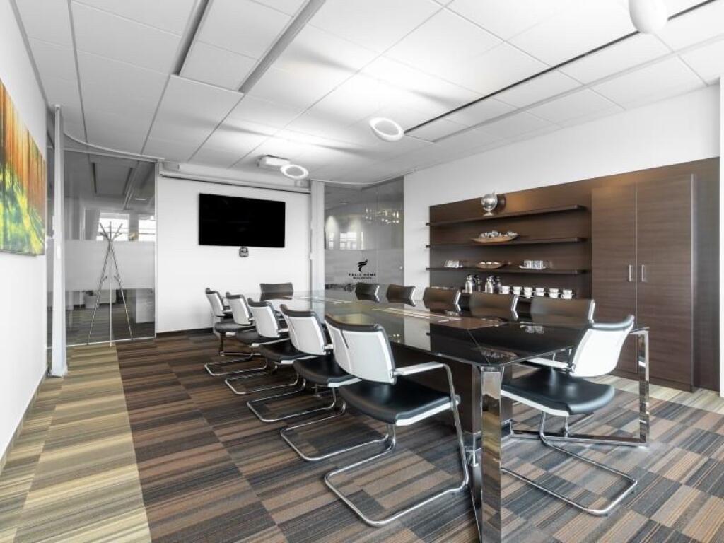 AMBIENTE COMMERCIALE 400M2 COMUNE DI PARISIT 8.000 EURO