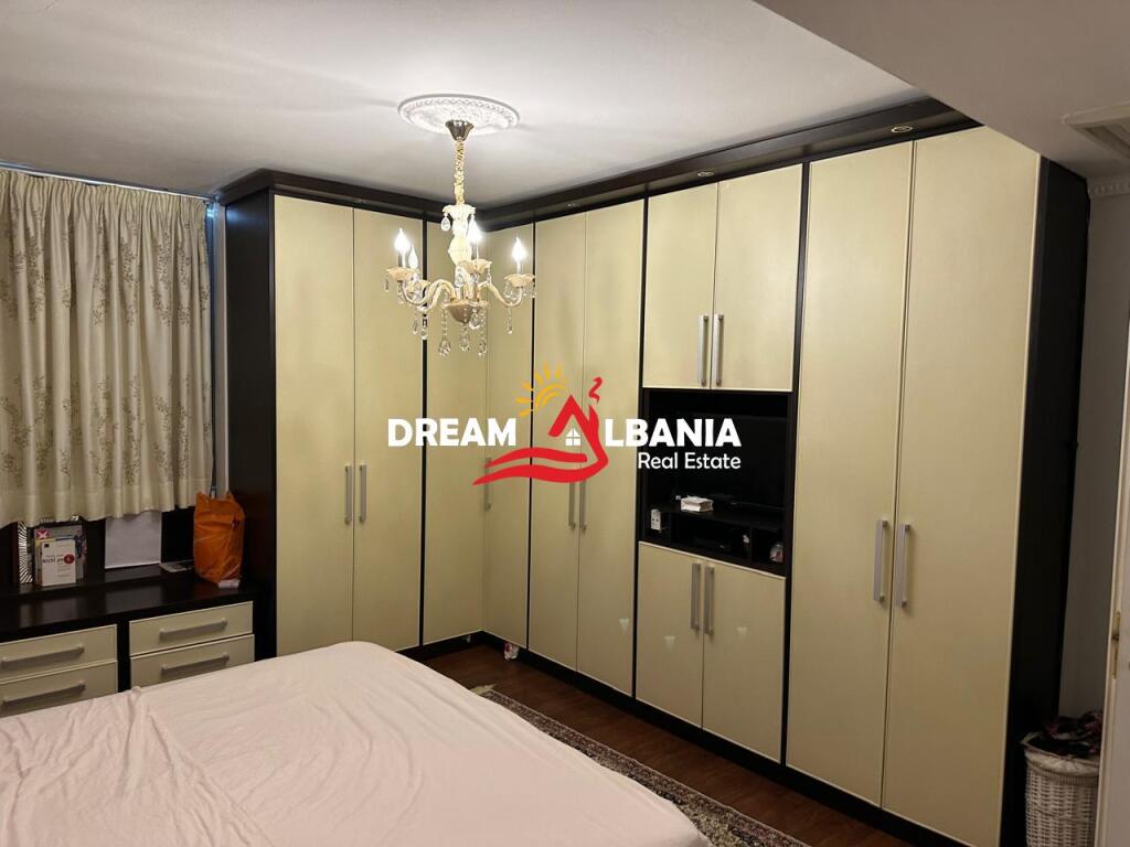 Super Appartamento 4+1+3+posto auto in affitto nel Centro vicino a Toptani Center (ID 4231396).