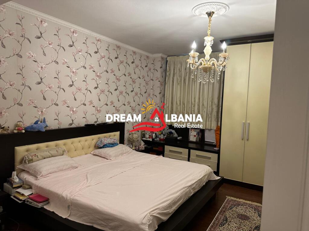 Super Appartamento 4+1+3+posto auto in affitto nel Centro vicino a Toptani Center (ID 4231396).