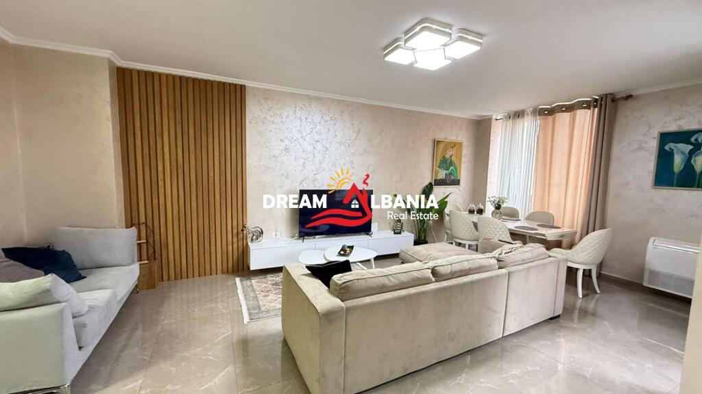 Super Appartamento 2+1+2 WC+ Garage in Affitto nel Centro della Capitale, Vicino al Centro Commerciale Toptani (ID 42214548)
