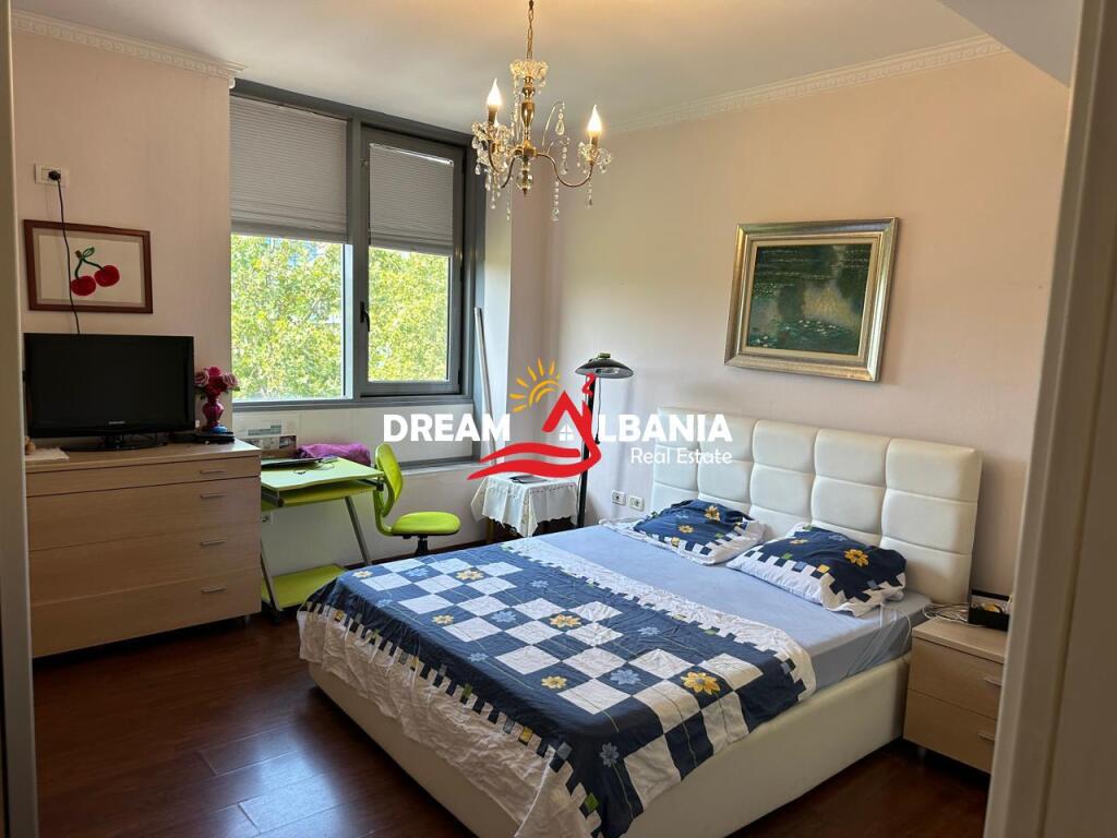 Super Appartamento 4+1+3+posto auto in affitto nel Centro vicino a Toptani Center (ID 4231396).