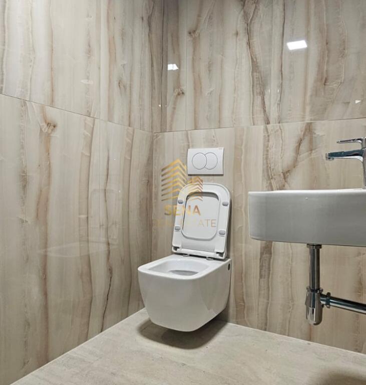 Qira, Ambient Biznesi, Rr. Sami Frasheri, 3000 Euro/muaj Neto