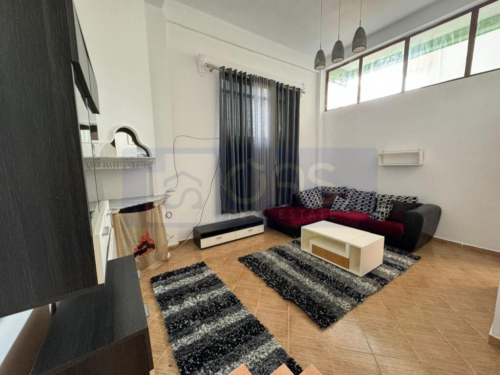 Jepet me qera apartament 1+1 ne 5 Maj.