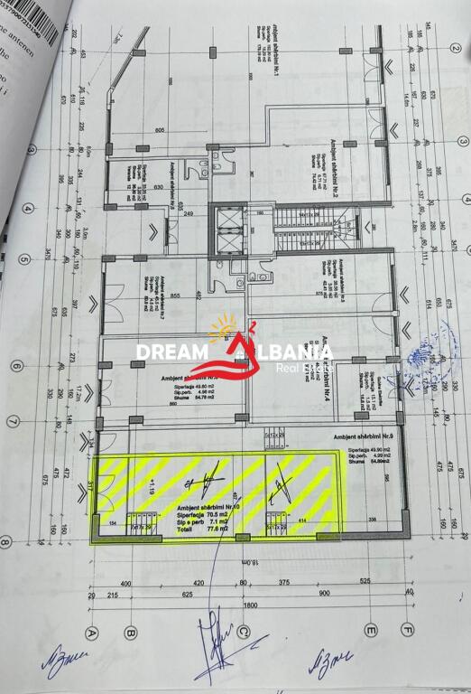 Negozio in vendita in via Bardhyl vicino a Brryli a Tirana (ID 4171517)