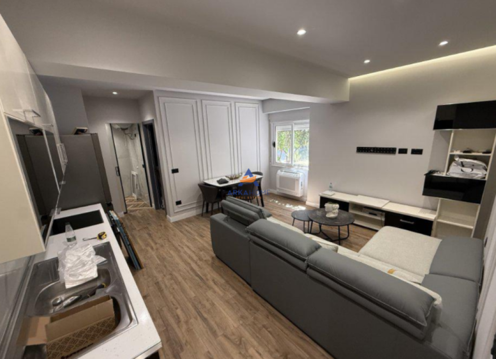 JEPET ME QERA APARTAMENT 2+1+BALLKON "TE LIQENI I THATE" 650 EURO