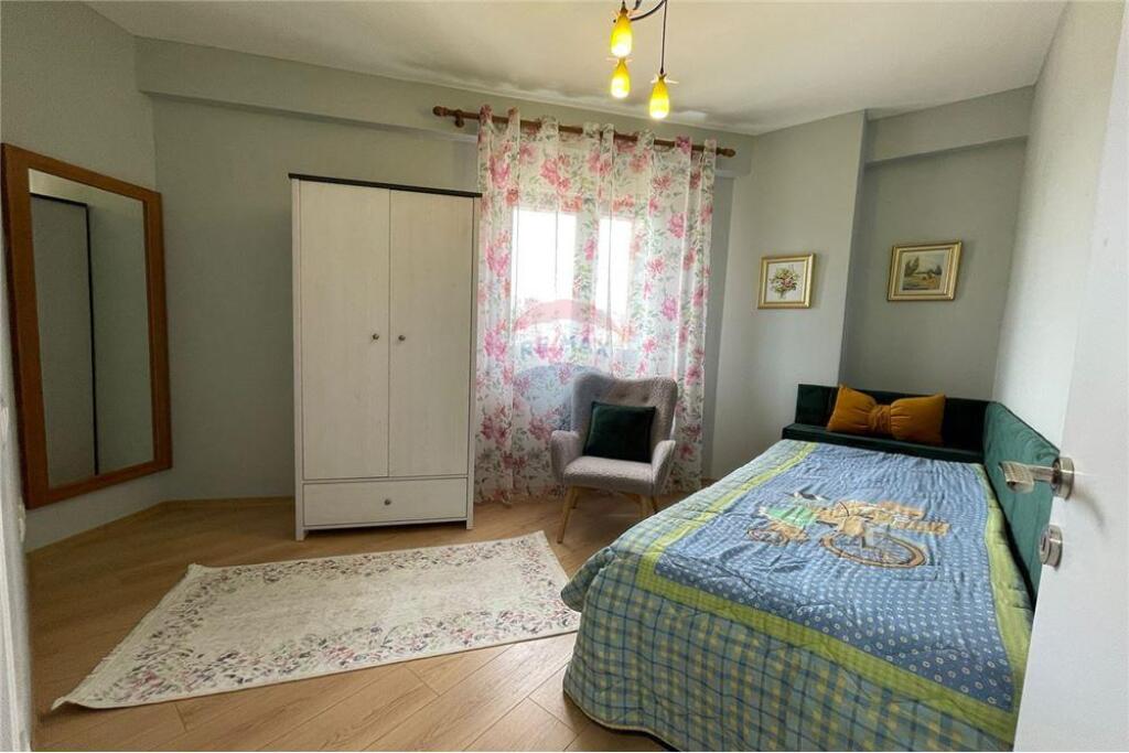 2+1 apartment for rent at Fusha e Aviacionit!