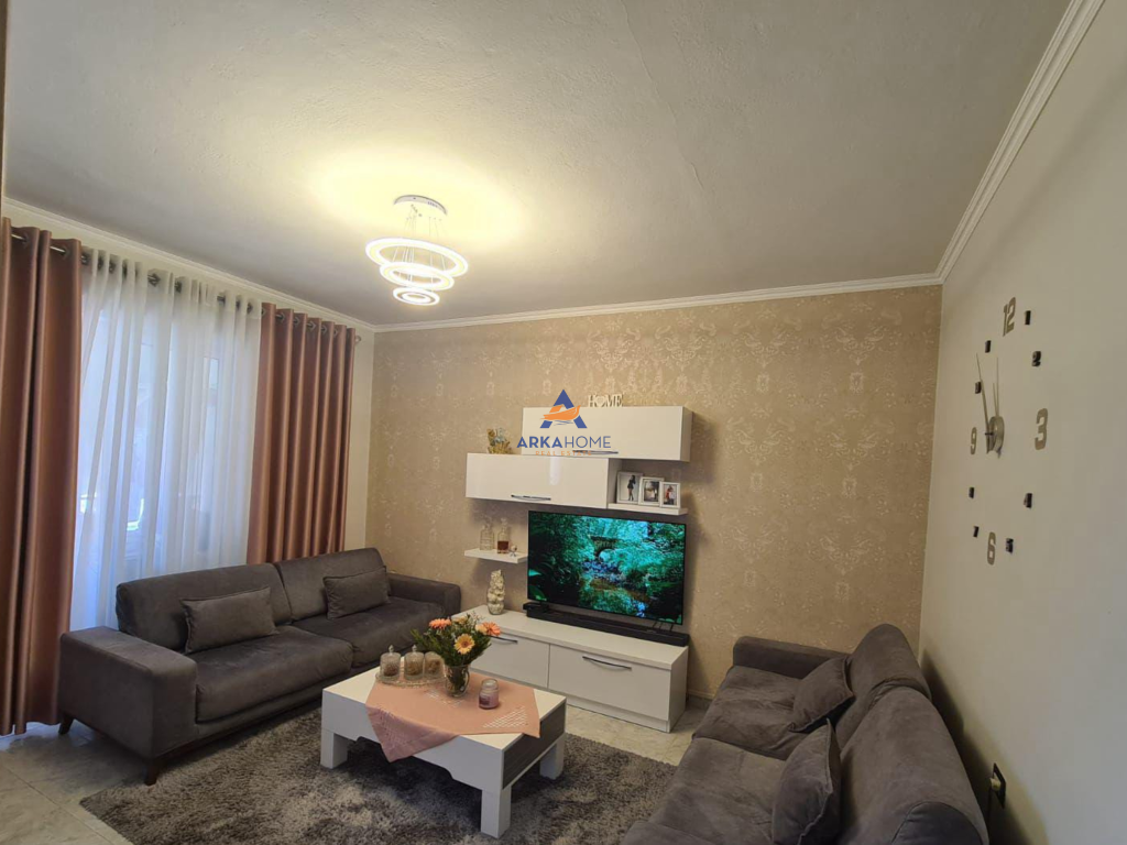 FOR RENT 1+1 APARTMENT AT "KONGRESI I MANASTIRIT STREET, OPPOSITE CAJUPI SCHOOL" 550 EURO