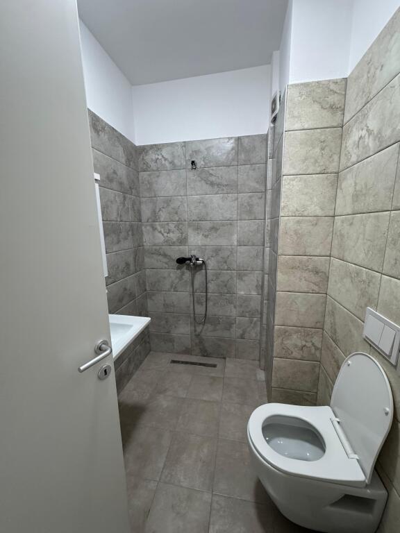 📢 Jepet me qira Apartament 2+1 +2📍 Don Bosko, Tek Trio Tower 💶 Çmimi: 90000 leke