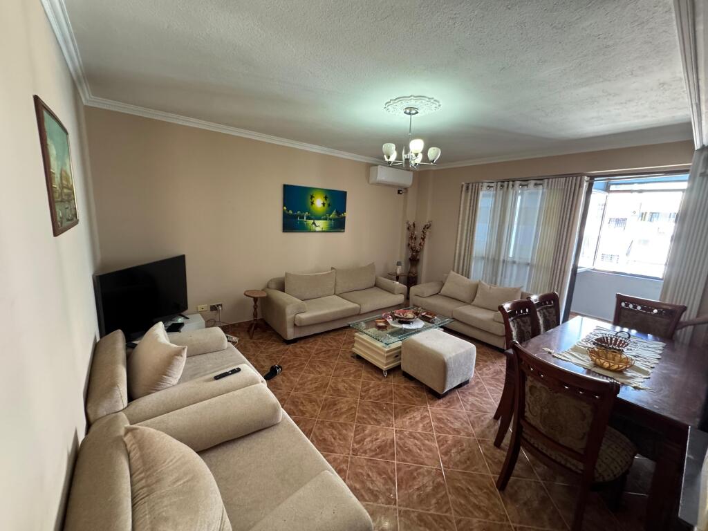 📣 QERA Apartament 2+1 Me 2 Tualete 📍Prane Ish UET, Mbrapa Kompleksit Square 21 ✨
