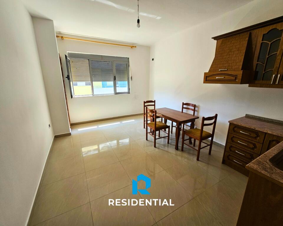 Ne Golem Shitet Apartament 1+1 100M Larg Detit!