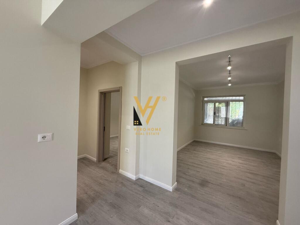 GIVEN SPACE 80 M2 FOR RENT IN BLLOK 1,200 EURO