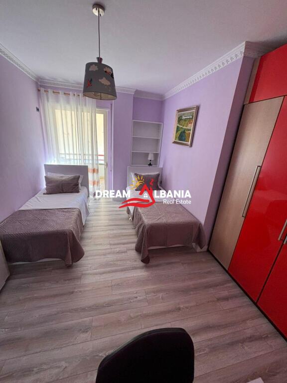 Apartament 2+1+2 per Qera tek Komuna E Parisit Prane Parkut Olimpik (ID 42215024)