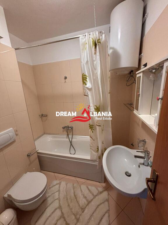 Apartament 2+1+2 per Qera tek Komuna E Parisit Prane Parkut Olimpik (ID 42215024)