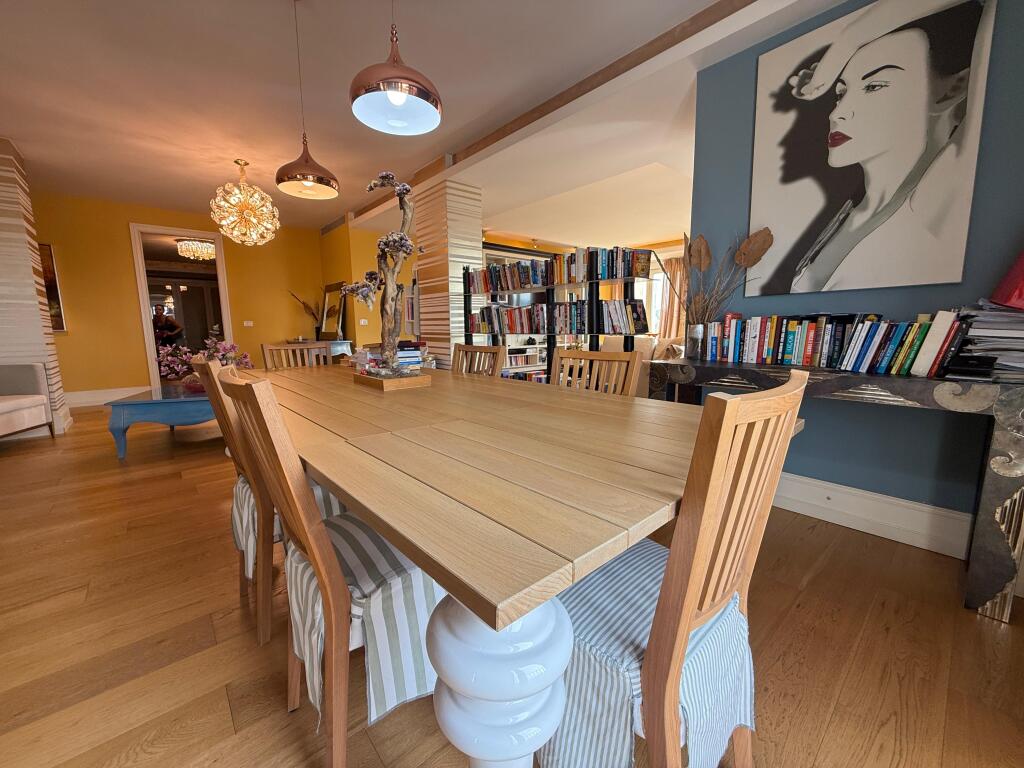 Super Penthouse for sale!
