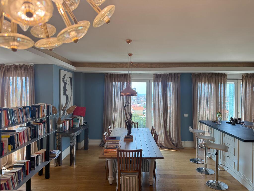 Super Penthouse for sale!

