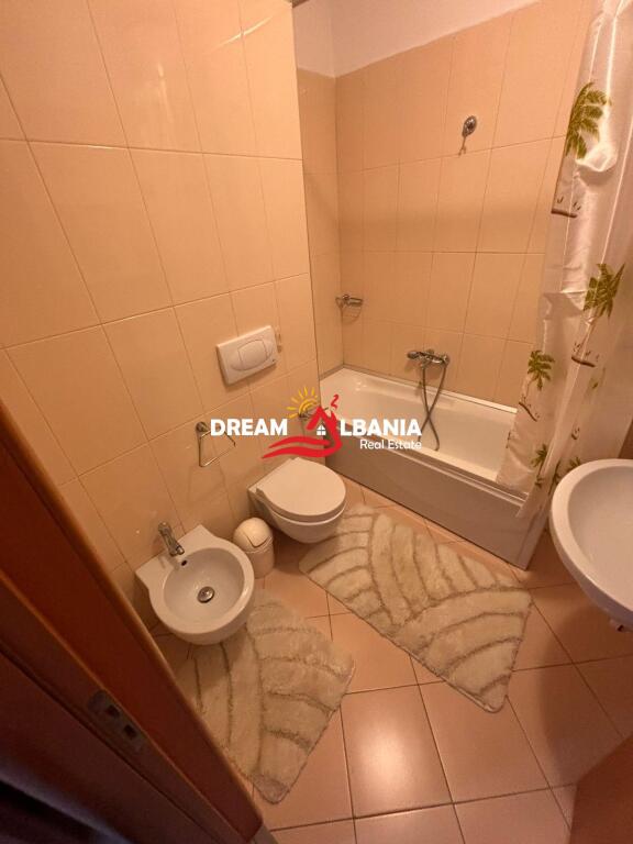 Apartament 2+1+2 per Qera tek Komuna E Parisit Prane Parkut Olimpik (ID 42215024)