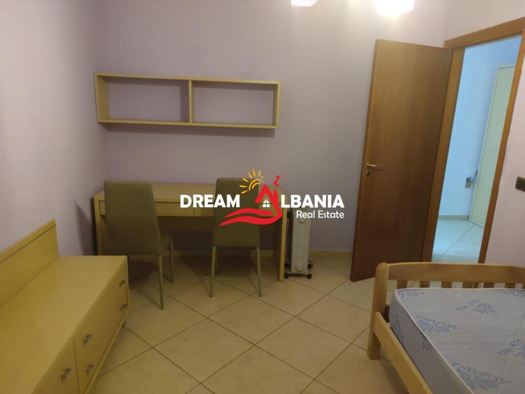Appartamento 2+1 in affitto in via Ferit Xhajko vicino al mercato di Medresese (ID 42215372 )