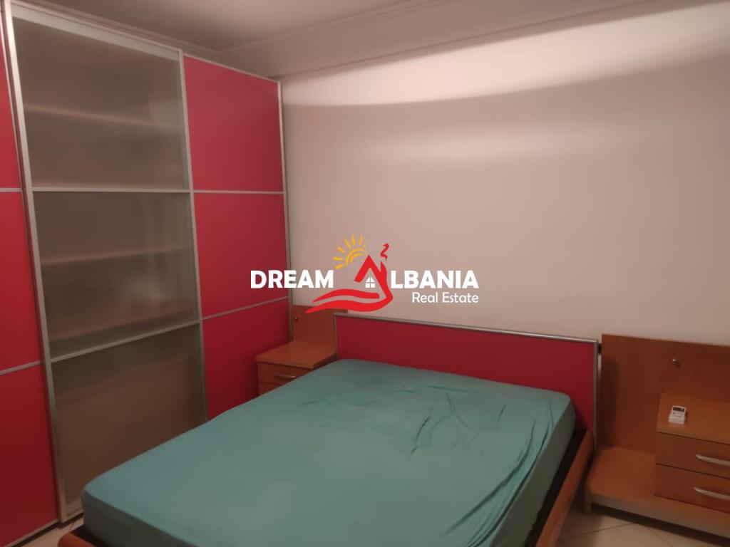 Appartamento 2+1 in affitto in via Ferit Xhajko vicino al mercato di Medresese (ID 42215372 )