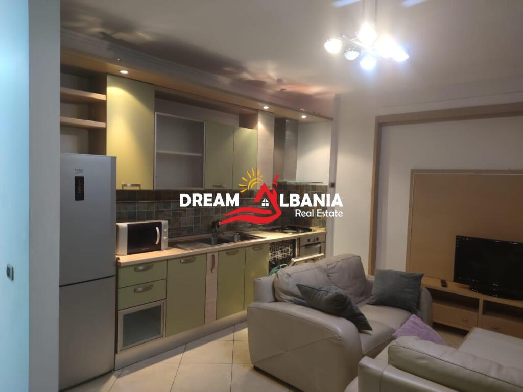 Appartamento 2+1 in affitto in via Ferit Xhajko vicino al mercato di Medresese (ID 42215372 )