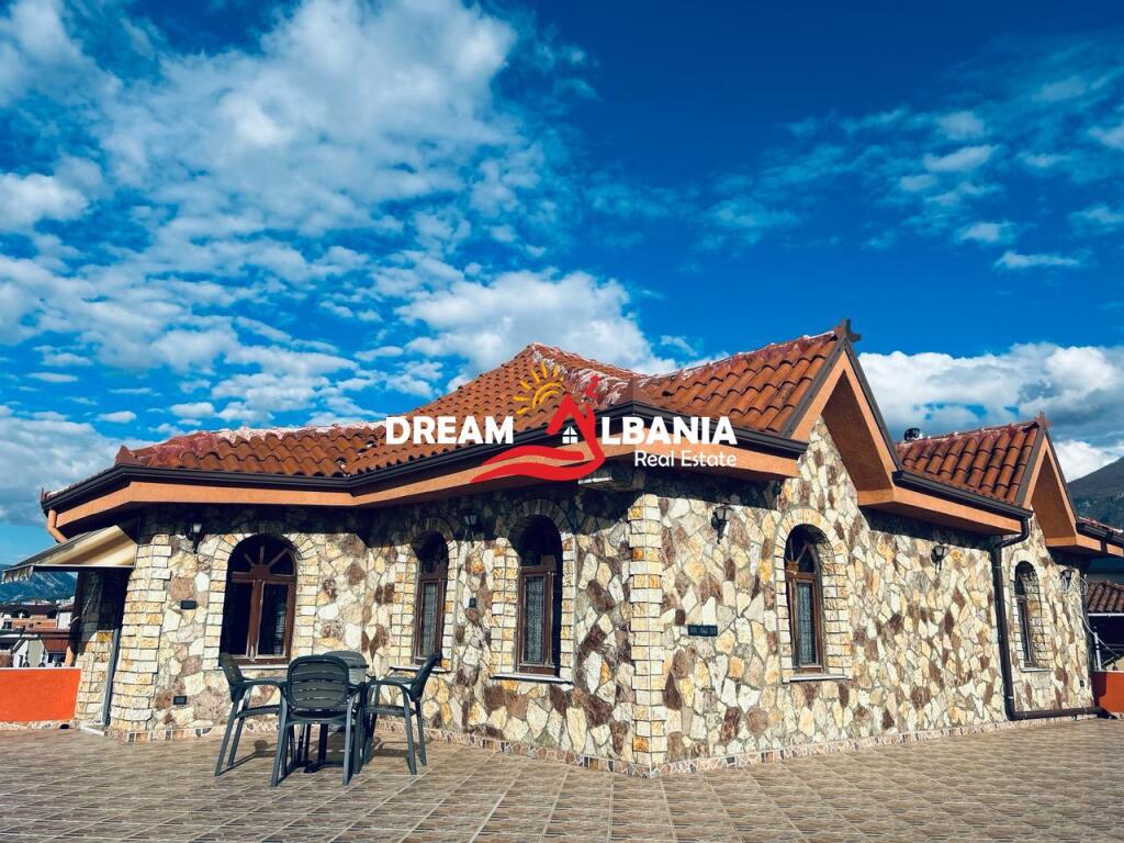 For rent 2+1+veranda on the villa floor on Dibra street, near American Hospital 2, Tirana (ID 42214659)