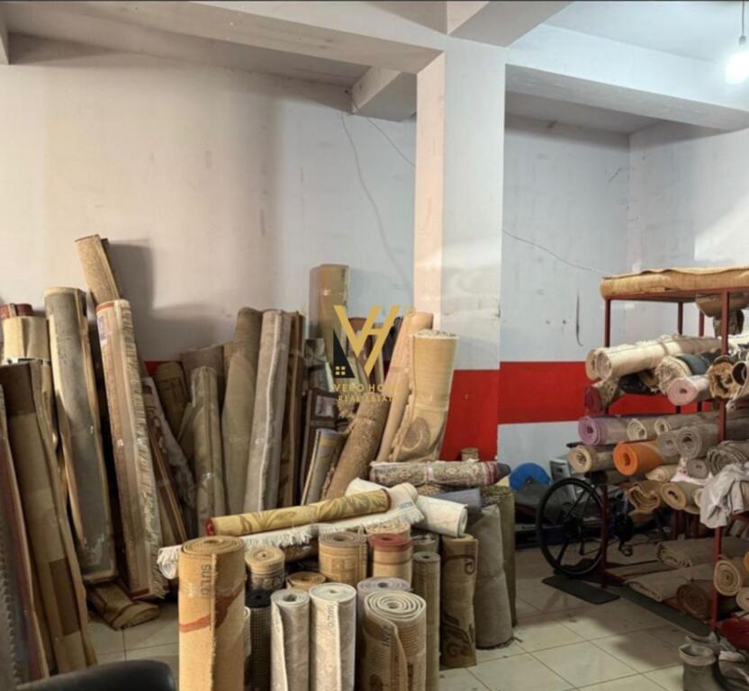 AFFITTASI MAGAZZINO 120 M2 DA IRFAN TOMINI 1.200 EURO