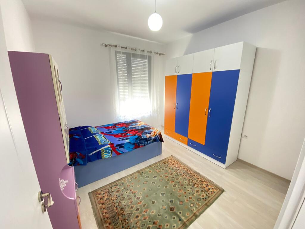 🏡 Appartamento 3+1 in affitto  📍 Kinostudio, vicino al distributore Kastrati💰 Prezzo: 60.000 Lek/mese