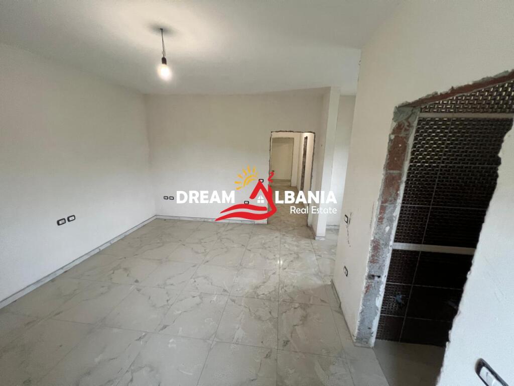 Casa privata su 2 piani in affitto a Prush vicino a PRIMAVERA a Tirana (ID 4241047)