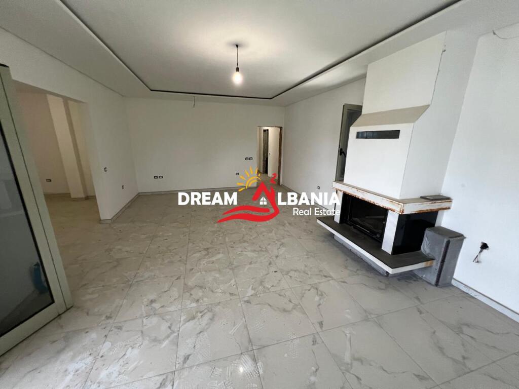 Casa privata su 2 piani in affitto a Prush vicino a PRIMAVERA a Tirana (ID 4241047)