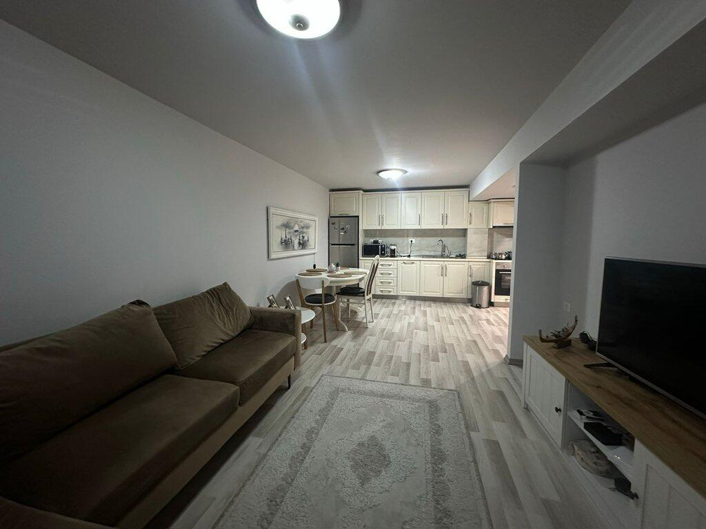 Shitet apartament 2+1 Kodra e Diellit