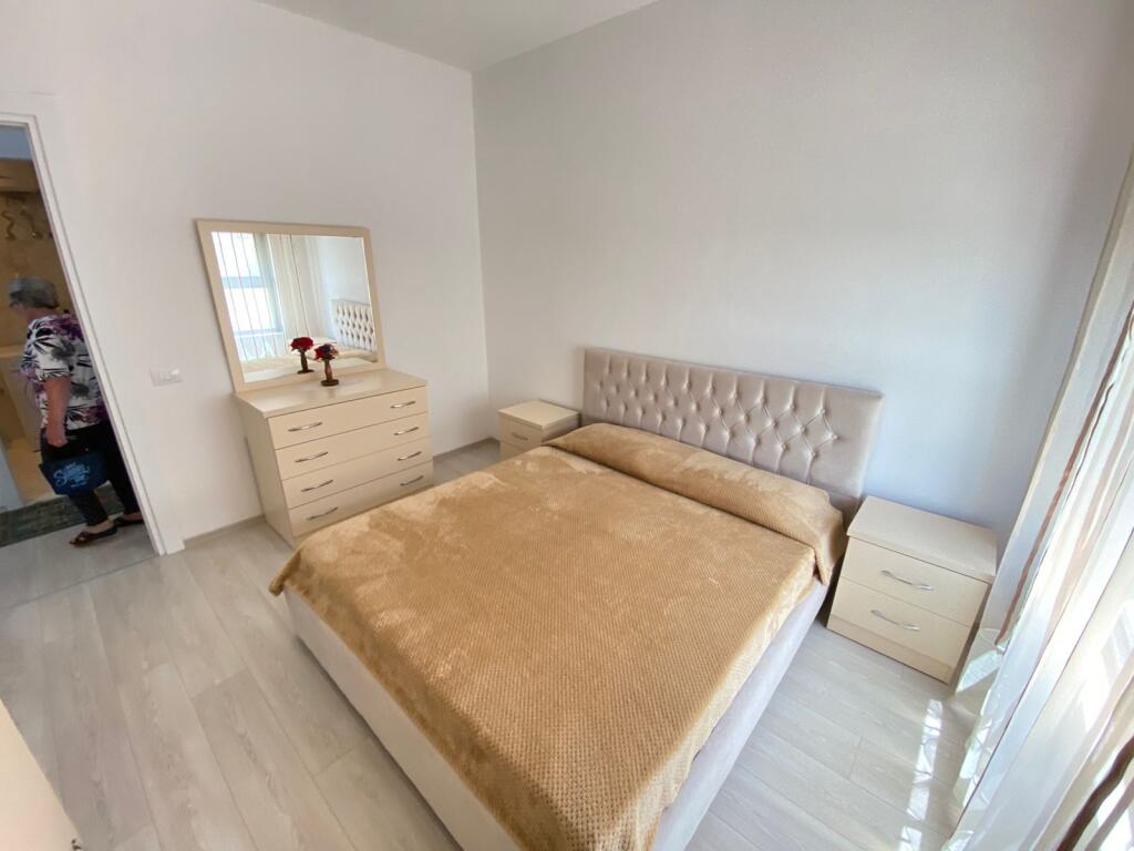 🏡 Appartamento 3+1 in affitto  📍 Kinostudio, vicino al distributore Kastrati💰 Prezzo: 60.000 Lek/mese
