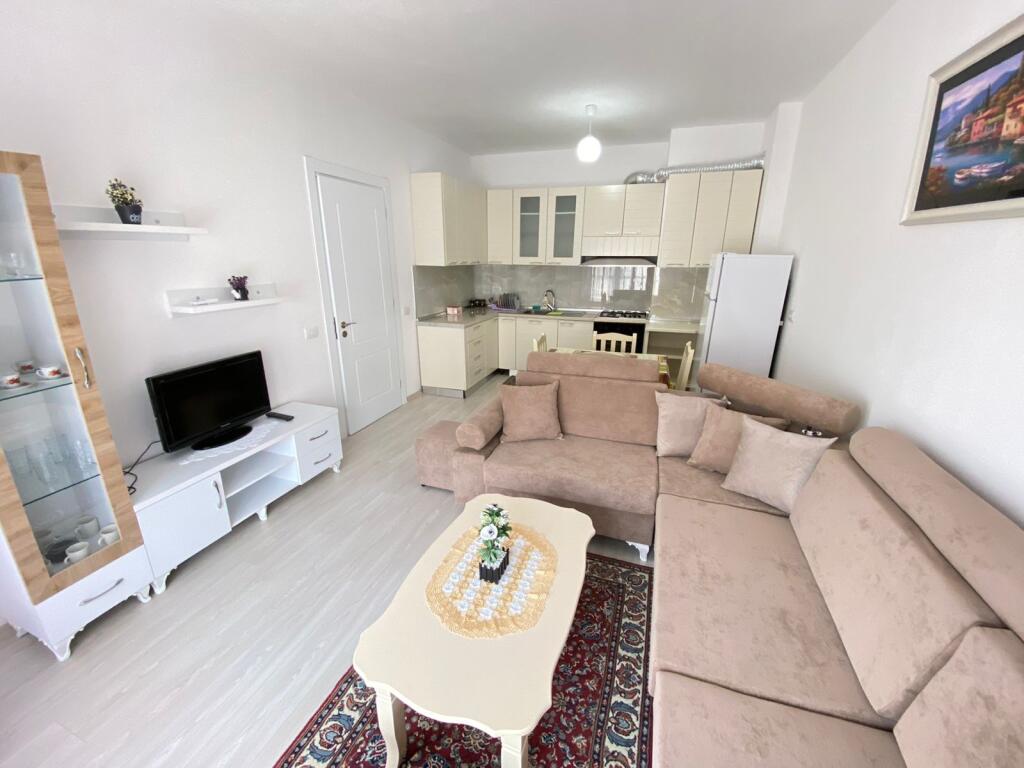 🏡 Appartamento 3+1 in affitto  📍 Kinostudio, vicino al distributore Kastrati💰 Prezzo: 60.000 Lek/mese