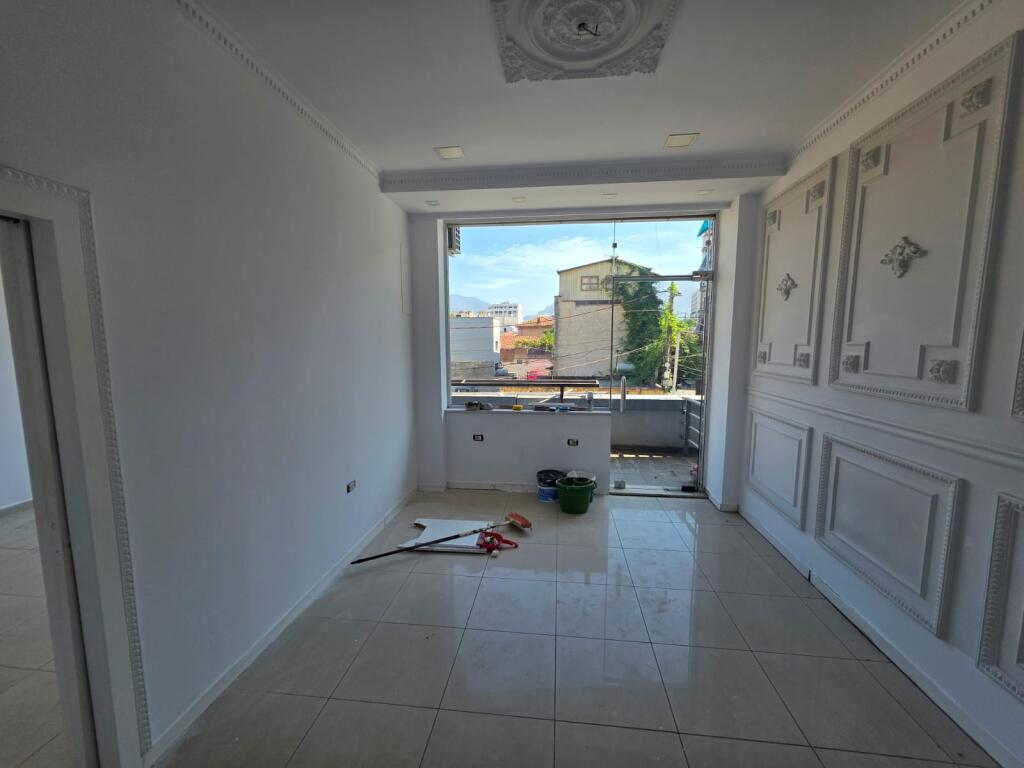 Dibres Street, near Halili Complex, business premises for rent, with an area of 47.7m2, empty. 400 Euro (Net)
