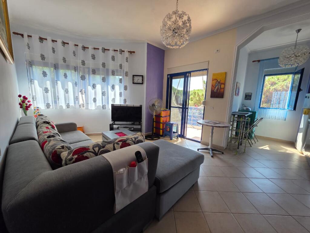 Shitet super apartament 1+1 te Mali i Robit, Golem
