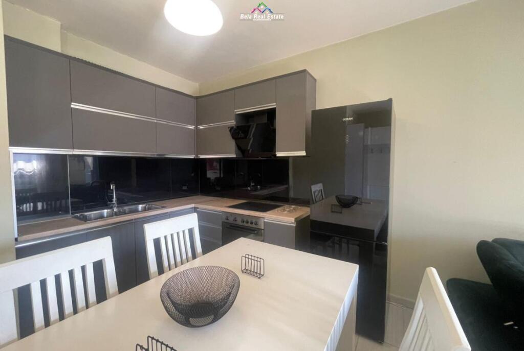 Apartament Me Qera 2+1 Tek Stadiumi Dinamo (ID B2201472) Tirane