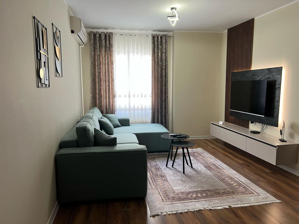 For rent 2+1 apartment with luxury furnishings, Durres (near the Train Station)