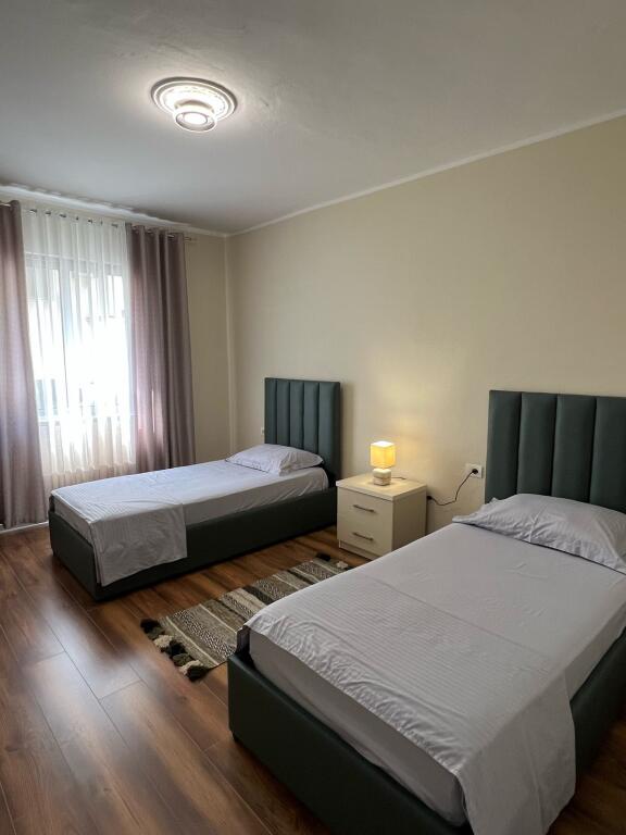 For rent 2+1 apartment with luxury furnishings, Durres (near the Train Station)