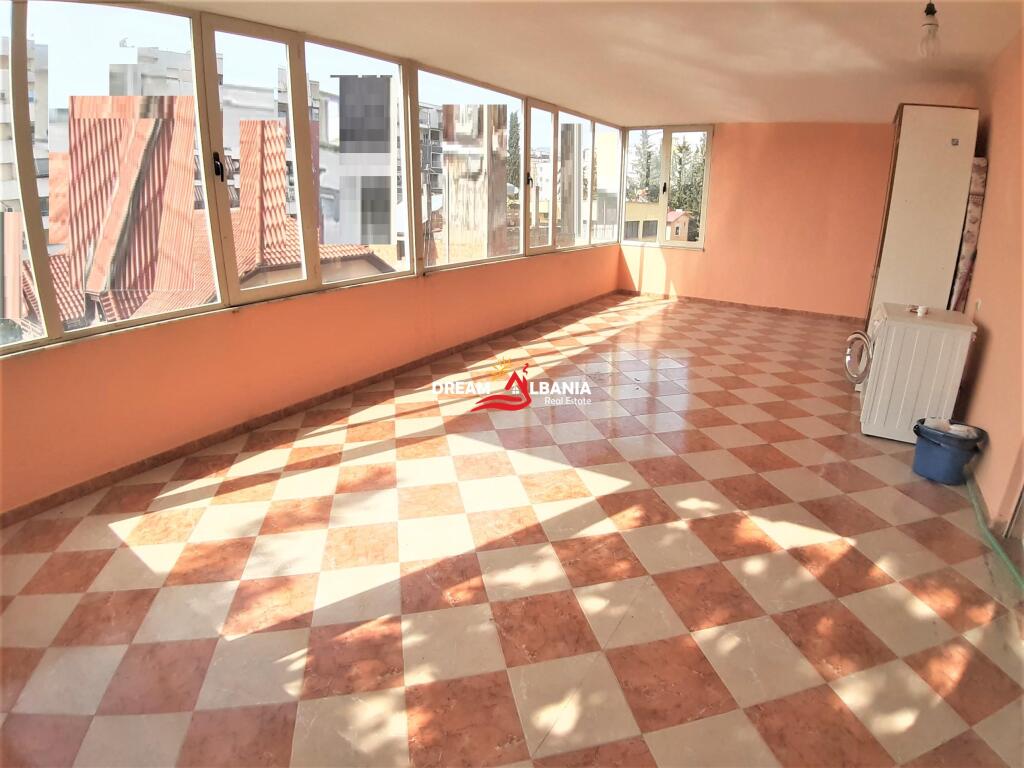 Apartamente 3+1 me qera ne zonen e Don Boskos prane Kompleksit Vizion  ne Tirane (ID 4231154 )