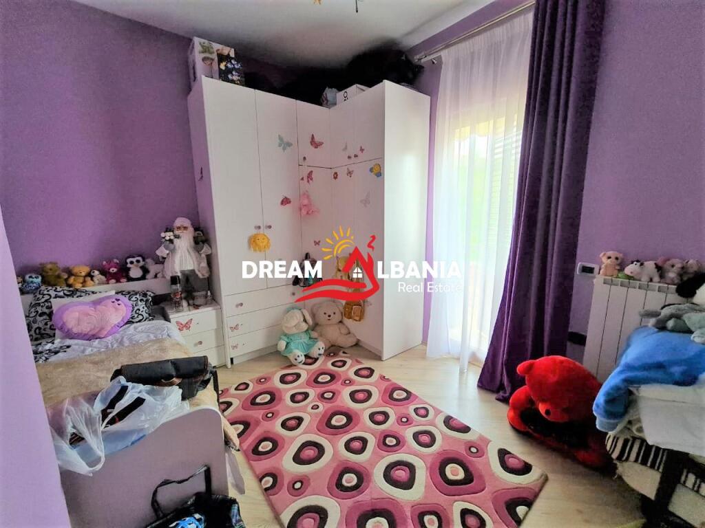 Villa su 2 piani con cortile e garage sotterraneo in vendita nel villaggio di Peze e vogel a Tirana (ID 4151096)