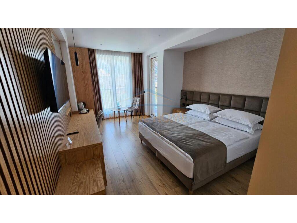 In vendita, Hotel a Shkoze