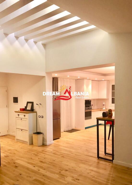 Villa in affitto nel blocco delle ville Selite, vicino al Comune di Parigi (ID 4251272)