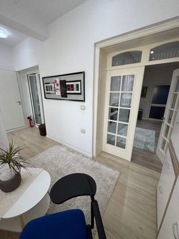 2+1,e mobiluar hyrje private,don bosko,700 euro