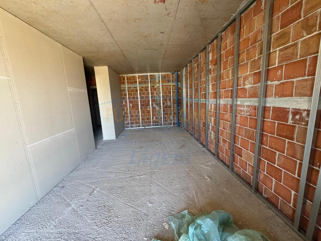 Shitet apartament 1+1 Gradient Residence Liqeni i thate