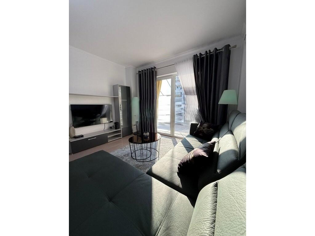 2+1 Apartment with Large Veranda on "5 Maj" Street, near "Tirana Jonë" School 650 € /Month