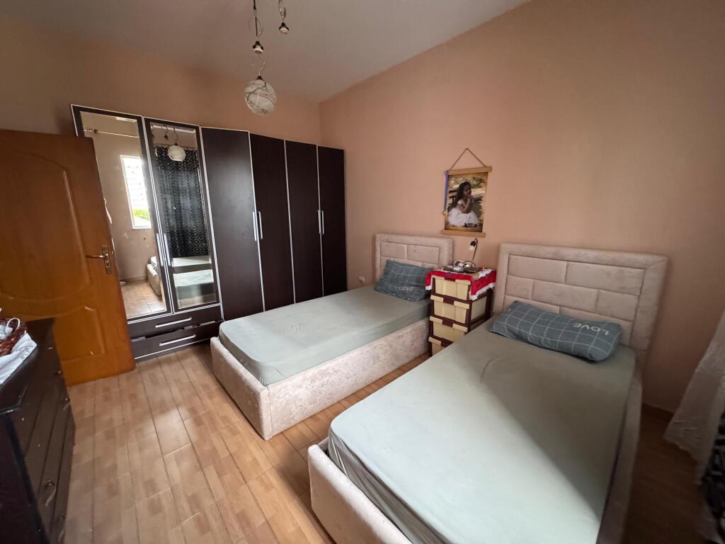 ✨ Appartamento 2+1 in Vendita nel Cuore di Tirana! ✨ 📍 Alidem, vicino al Nuovo Mercato Elettrico💰 Prezzo: 140 milioni lekë