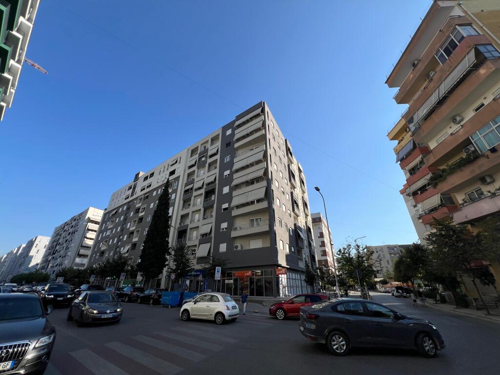 FOR SALE APARTMENT 3+1+2 PARIS COMMUNE