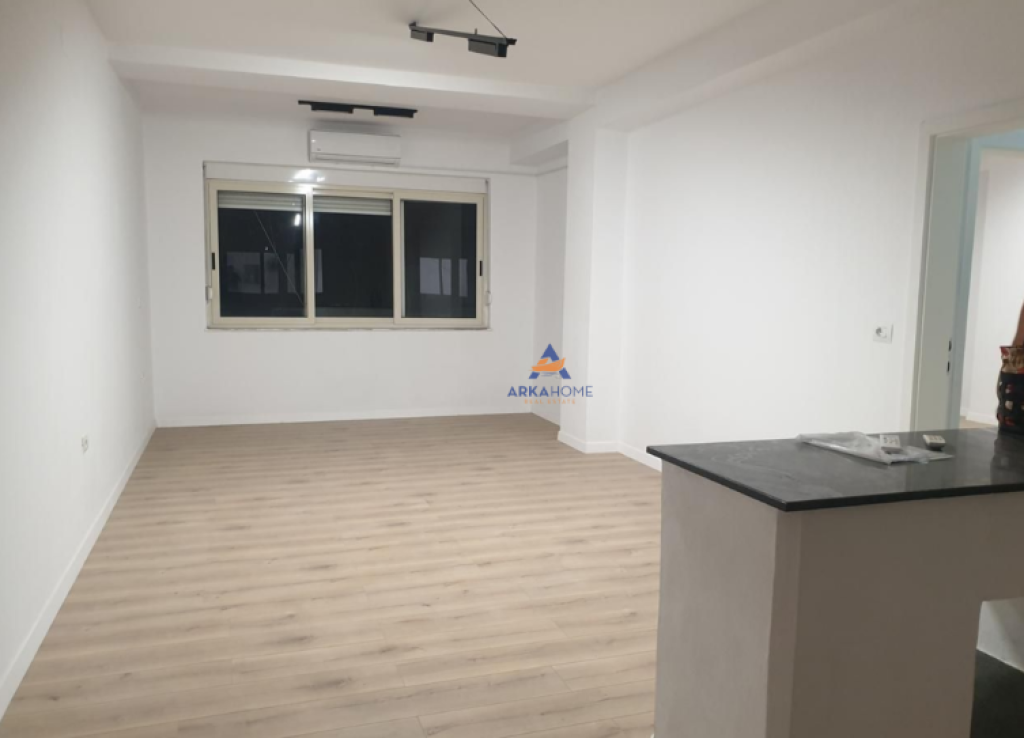 FOR RENT APARTMENT 76M2 "BRIGADE VIII STREET, BLOCK" 900 EURO.