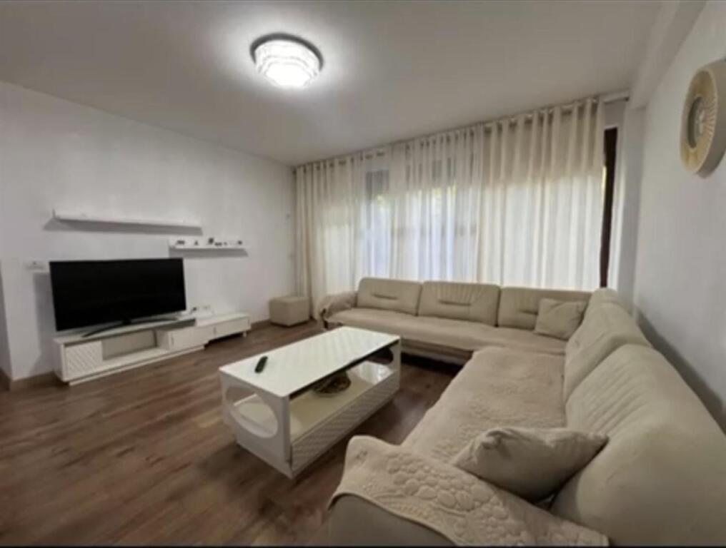 APARTAMENT ME QERA 2+1 KOPSHTI BOTANIK 600 EURO
