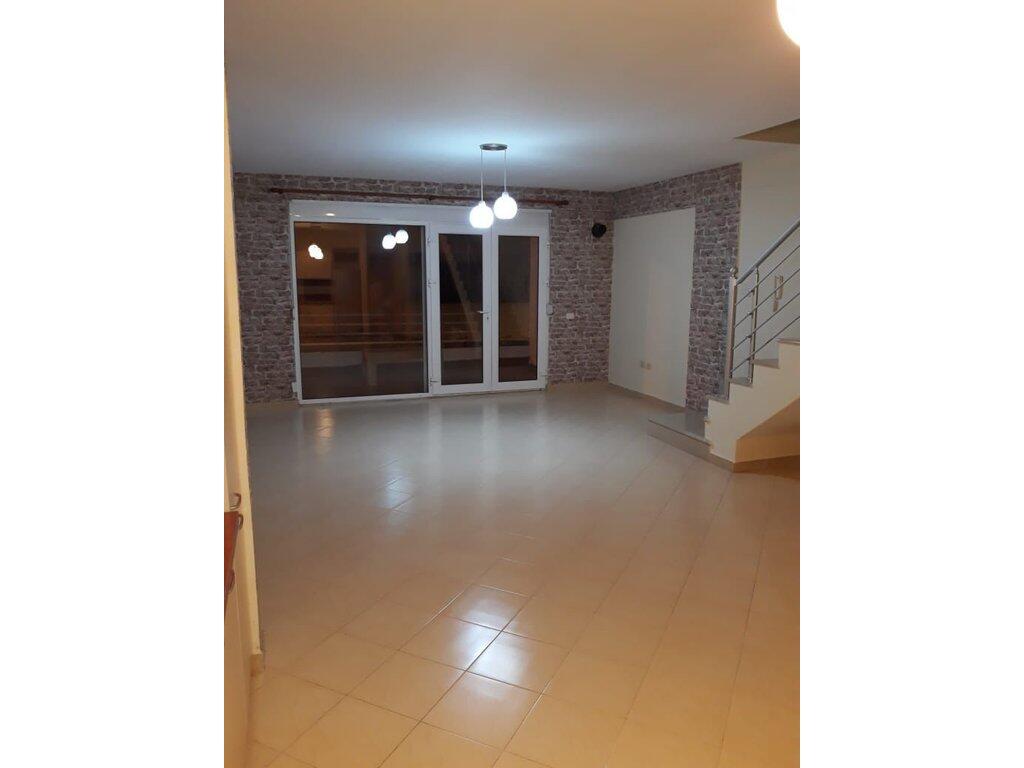 In vendita, Duplex 3+1+2, Residenza Kodra e Diellit 1, Tirana.